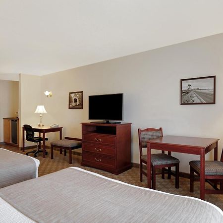 Days Inn By Wyndham Dawson Creek Exterior foto