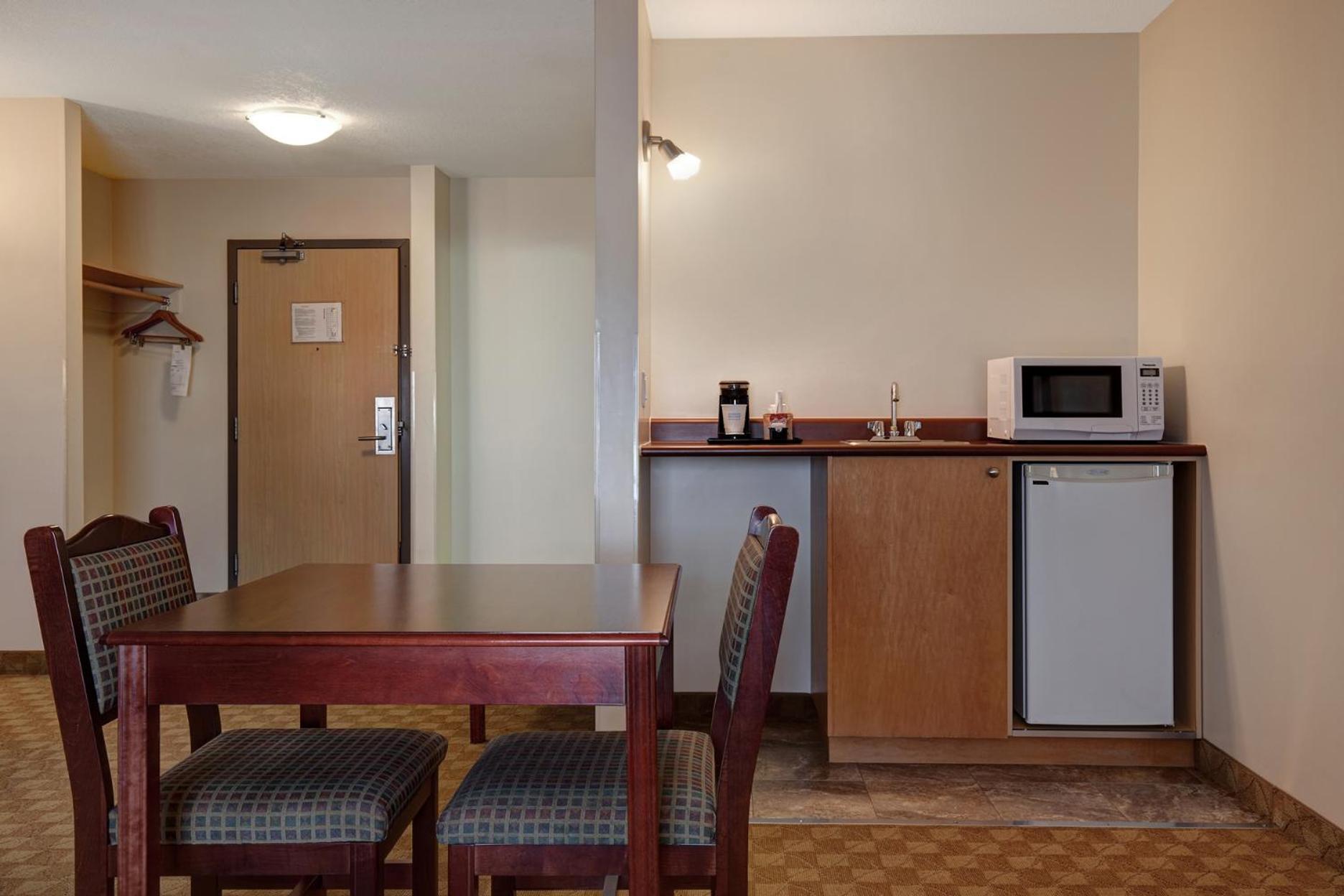 Days Inn By Wyndham Dawson Creek Exterior foto